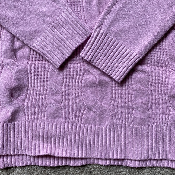 Cyrus pink /lavender cable knit sweater . Ribbed knit back.Size XS . - Picture 4 of 6
